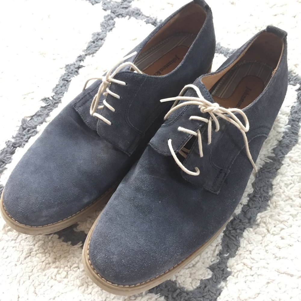 Johnston & Murphy men’s suede oxford style shoe